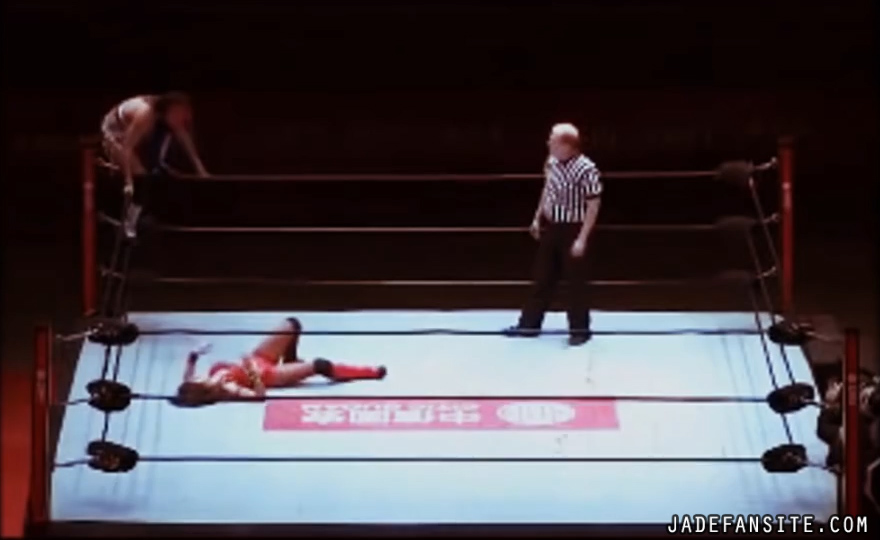 MiavsIvelisse_Still1209.jpg MiavsIvelisse_Still1209.jpg