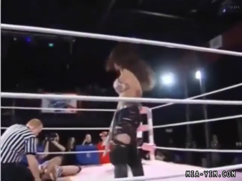 MiavsIvelisse_Still1501~0.jpg