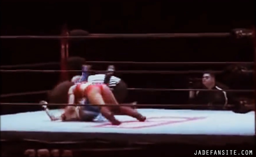 MiavsIvelisse_Still290.jpg