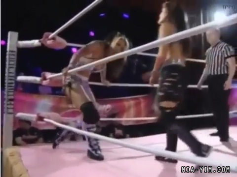 MiavsIvelisse_Still305~1.jpg MiavsIvelisse_Still305~1.jpg