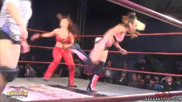 MiavsIvelisse_Still435~0.jpg MiavsIvelisse_Still435~0.jpg