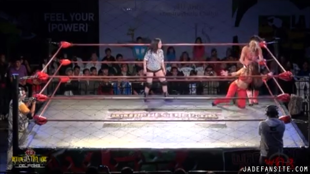 MiavsIvelisse_Still645~0.jpg MiavsIvelisse_Still645~0.jpg