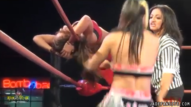 MiavsIvelisse_Still669~0.jpg MiavsIvelisse_Still669~0.jpg