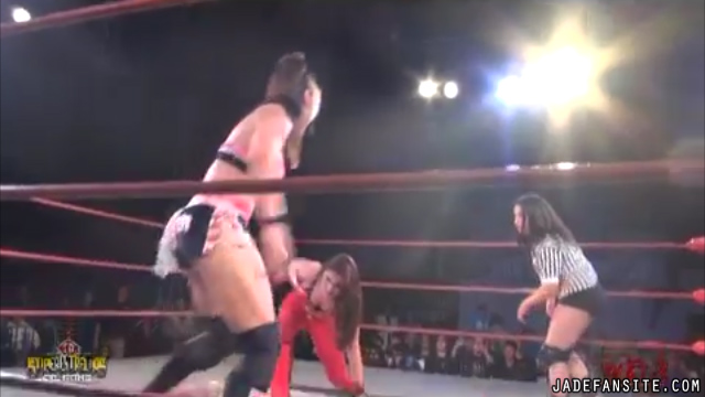 MiavsIvelisse_Still748~0.jpg MiavsIvelisse_Still748~0.jpg