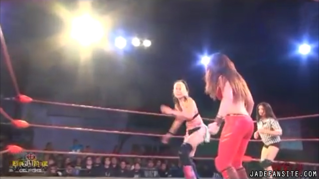 MiavsIvelisse_Still780~0.jpg MiavsIvelisse_Still780~0.jpg