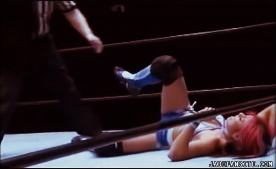MiavsIvelisse_Still800.jpg