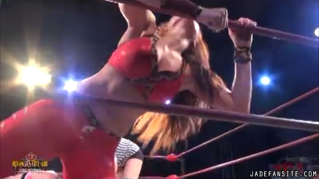 MiavsIvelisse_Still996~0.jpg MiavsIvelisse_Still996~0.jpg