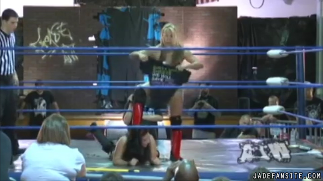 MiavsKay_Still431.jpg MiavsKay_Still431.jpg