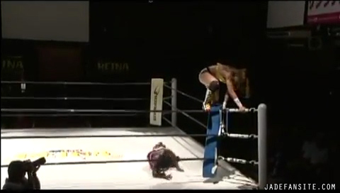 MiavsLatasha_Still1378.jpg MiavsLatasha_Still1378.jpg