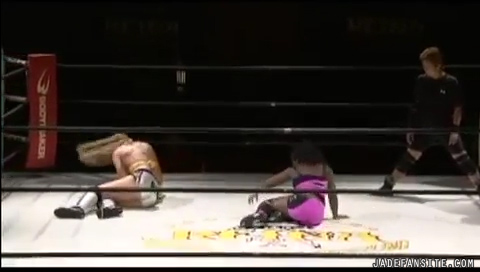 MiavsLatasha_Still903.jpg MiavsLatasha_Still903.jpg