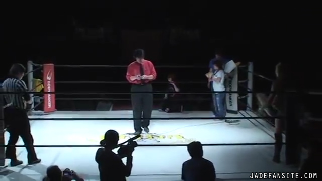 MiavsMatsumoto_Still044~0.jpg