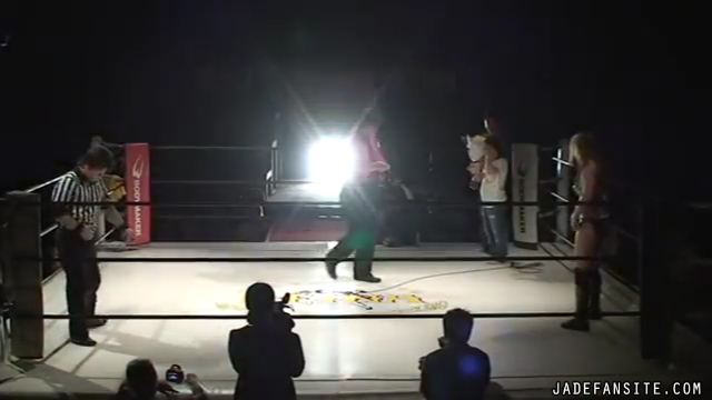 MiavsMatsumoto_Still059~0.jpg MiavsMatsumoto_Still059~0.jpg