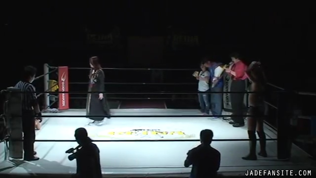 MiavsMatsumoto_Still150~0.jpg