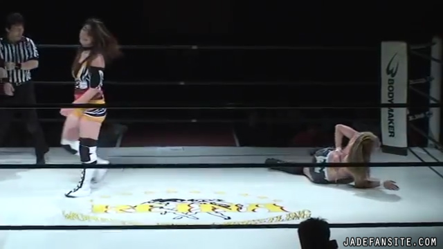 MiavsMatsumoto_Still598~0.jpg
