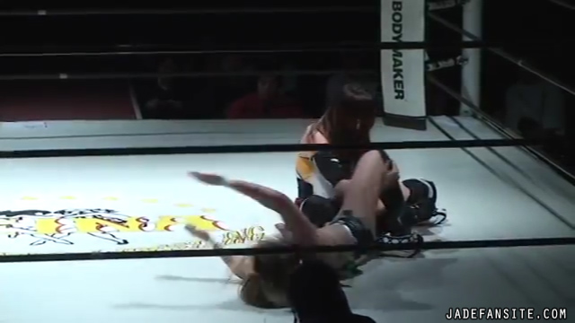 MiavsMatsumoto_Still723~0.jpg