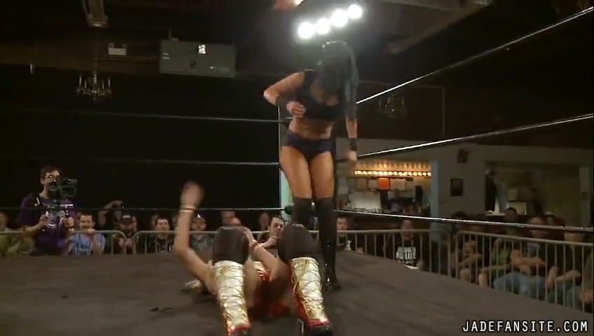 MiavsMelissa_Still783.jpg MiavsMelissa_Still783.jpg