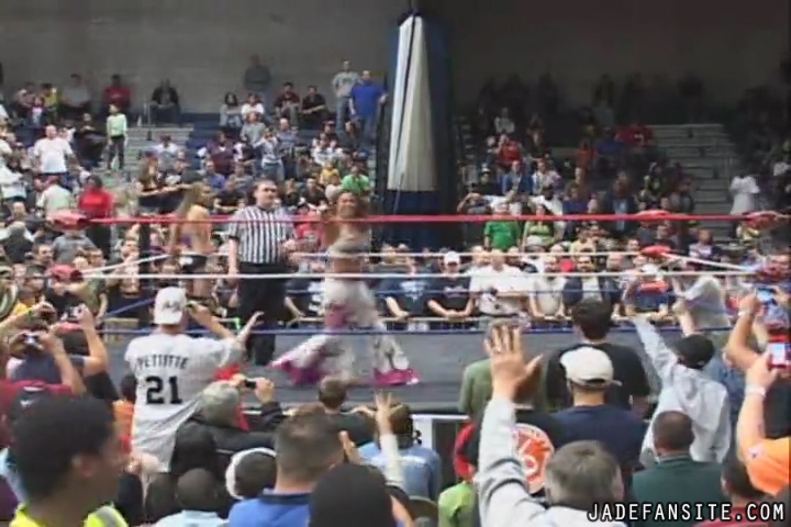 MiavsMickie_Still132~0.jpg MiavsMickie_Still132~0.jpg