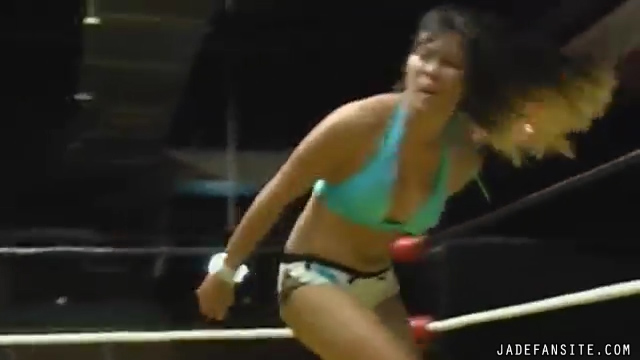 MiavsMickie_Still1405.jpg MiavsMickie_Still1405.jpg