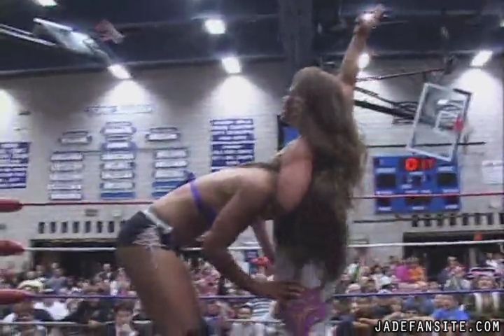 MiavsMickie_Still1467.jpg MiavsMickie_Still1467.jpg