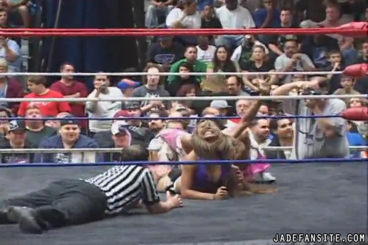 MiavsMickie_Still383~0.jpg MiavsMickie_Still383~0.jpg