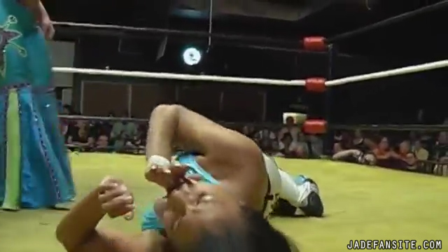 MiavsMickie_Still629.jpg MiavsMickie_Still629.jpg