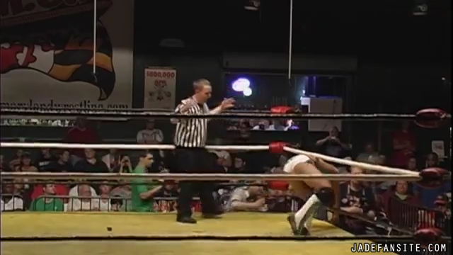 MiavsMickie_Still696.jpg MiavsMickie_Still696.jpg