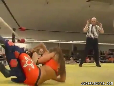 MiavsMickievsMelissa_Still195.jpg MiavsMickievsMelissa_Still195.jpg