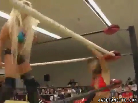 MiavsMickievsMelissa_Still232.jpg MiavsMickievsMelissa_Still232.jpg