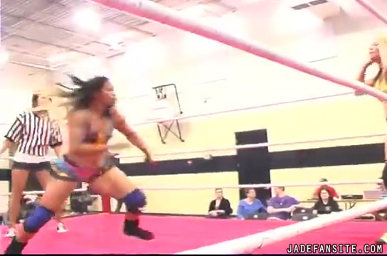 MiavsNegra_Still462.jpg MiavsNegra_Still462.jpg