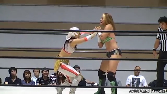 MiavsRay_Still234.jpg MiavsRay_Still234.jpg