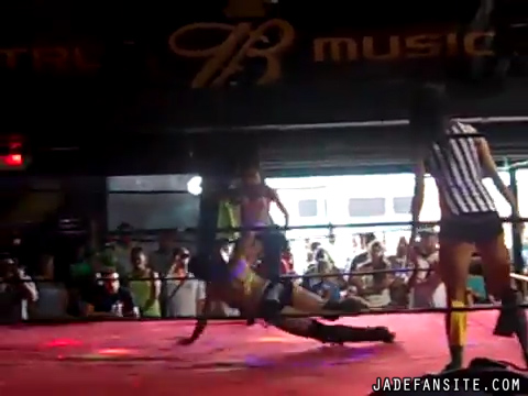 MiavsRosa_Still365.jpg MiavsRosa_Still365.jpg