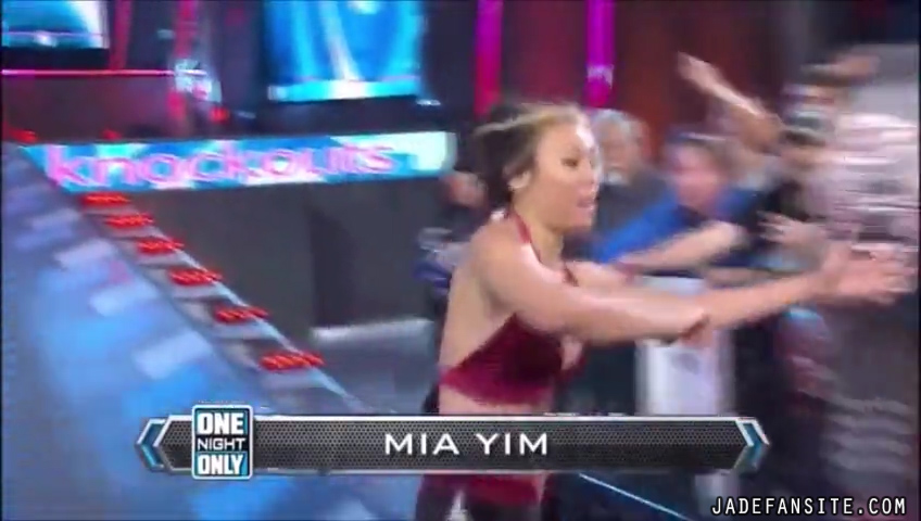 MiavsTara_Still043.jpg MiavsTara_Still043.jpg