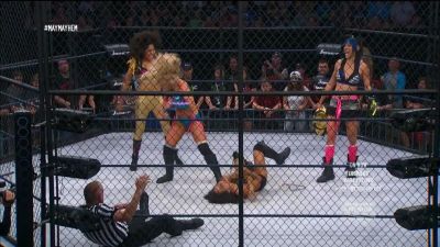 Gail_Kim_vs_Taryn_Terrell_00_08_46_07_131~0.jpg