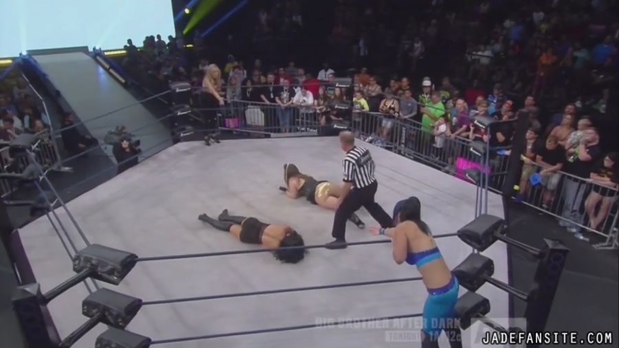 Click to view full size image
==============
Jade20160908_Still206.jpg Jade20160908_Still206.jpg