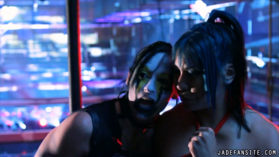Jade20161117_Still320.jpg