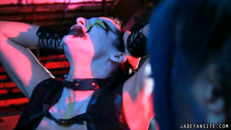 Click to view full size image
==============
Jade20161117_Still470.jpg Jade20161117_Still470.jpg