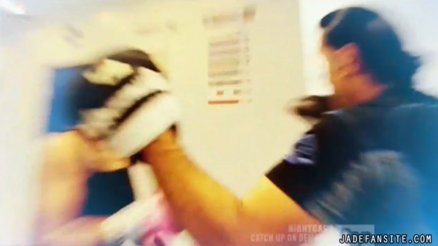 Click to view full size image
==============
Jade20161201_Still119.jpg Jade20161201_Still119.jpg