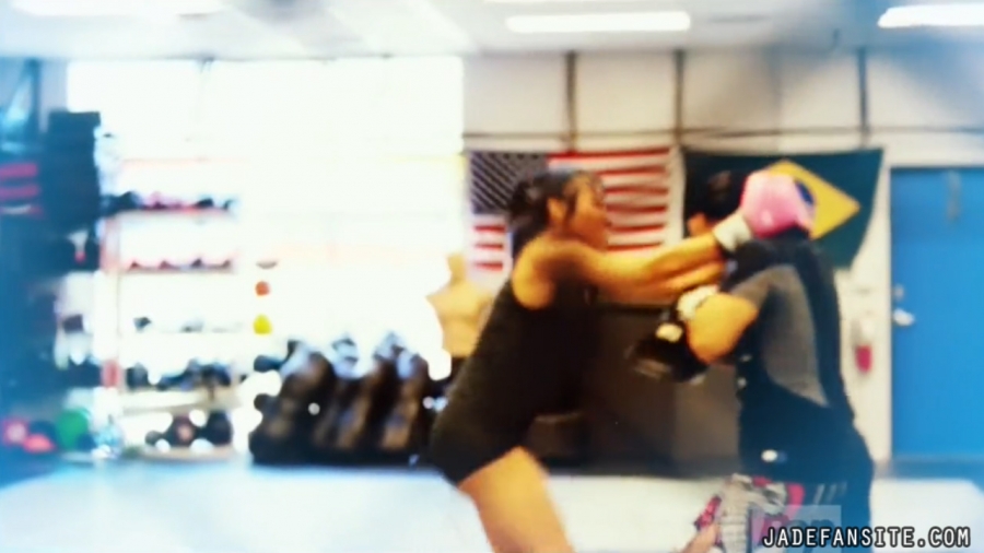 Click to view full size image
==============
Jade20161201_Still132.jpg Jade20161201_Still132.jpg