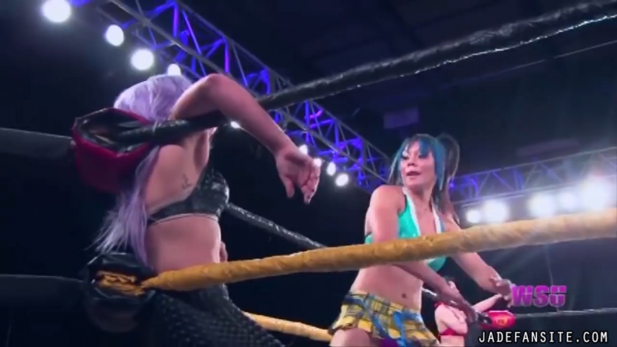 Click to view full size image
==============
JadeMartivsAnnieKimber_Still1030.jpg JadeMartivsAnnieKimber_Still1030.jpg