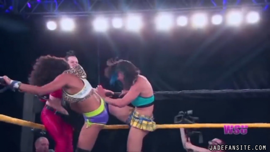 Click to view full size image
==============
JadeMartivsAnnieKimber_Still1205.jpg JadeMartivsAnnieKimber_Still1205.jpg