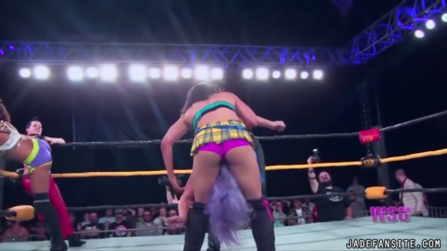 Click to view full size image
==============
JadeMartivsAnnieKimber_Still1218.jpg JadeMartivsAnnieKimber_Still1218.jpg