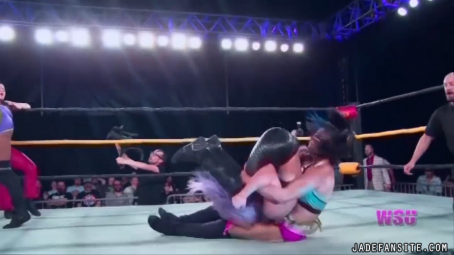 Click to view full size image
==============
JadeMartivsAnnieKimber_Still1225.jpg JadeMartivsAnnieKimber_Still1225.jpg