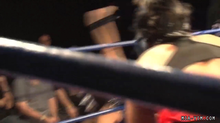 Click to view full size image
==============
MiaBatesvsVoxExo_Still1408.jpg MiaBatesvsVoxExo_Still1408.jpg