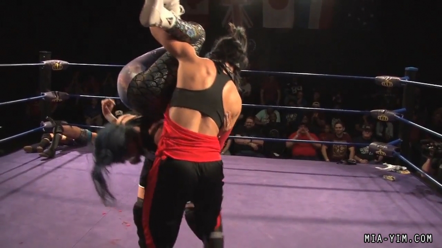 Click to view full size image
==============
MiaBatesvsVoxExo_Still1489.jpg MiaBatesvsVoxExo_Still1489.jpg