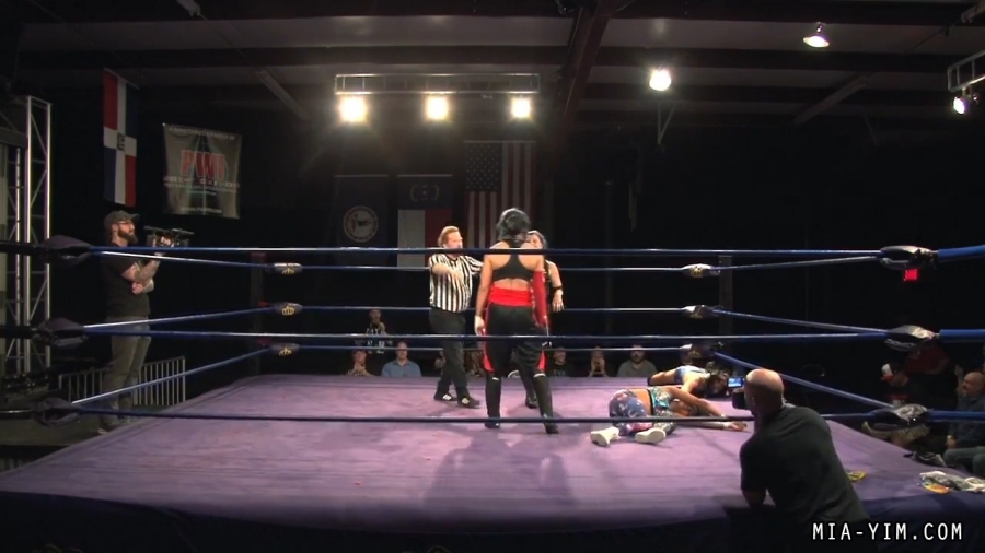 Click to view full size image
==============
MiaBatesvsVoxExo_Still1508.jpg MiaBatesvsVoxExo_Still1508.jpg