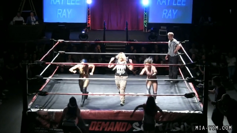 MiaSouthsideFiveWoman_Still002.jpg