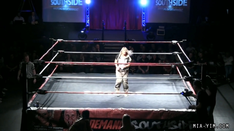MiaSouthsideFiveWoman_Still078.jpg