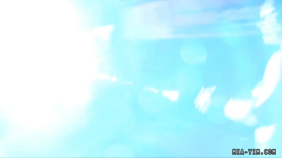 MiaSouthsideFiveWoman_Still174.jpg