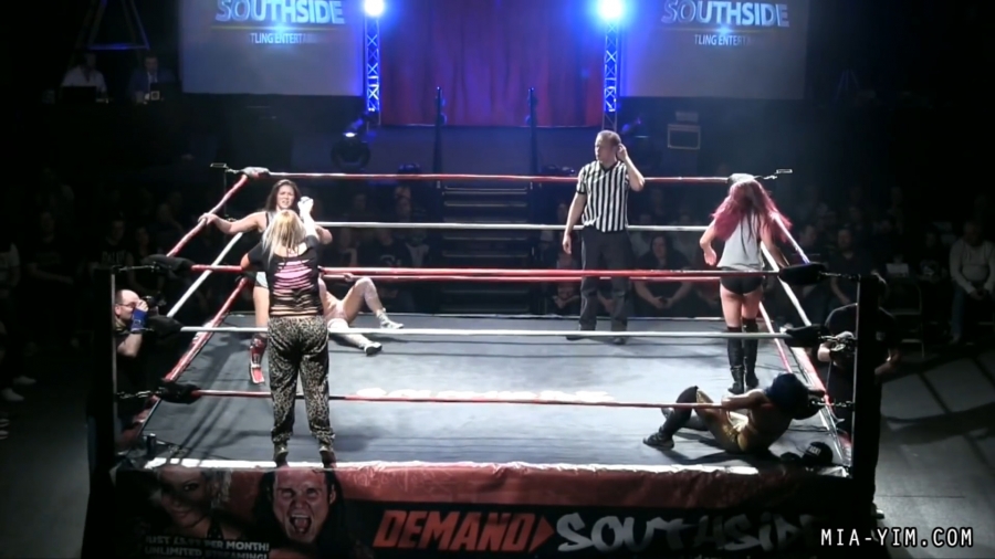 MiaSouthsideFiveWoman_Still269.jpg