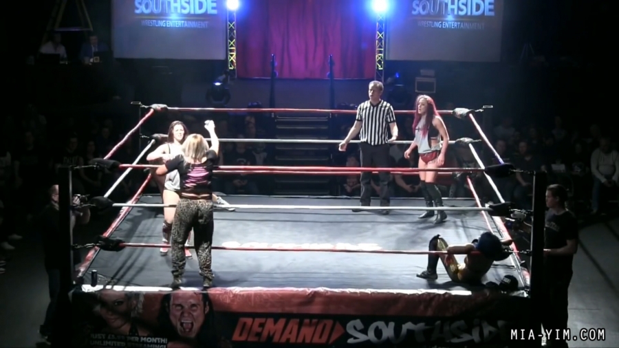 MiaSouthsideFiveWoman_Still274.jpg